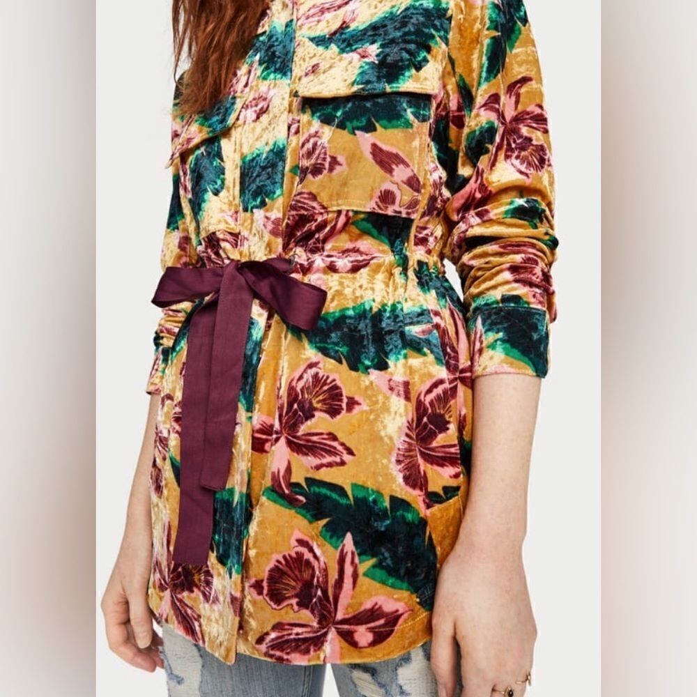 SCOTCH & SODA
Velvet Floral Print Jacket NWT Size L
